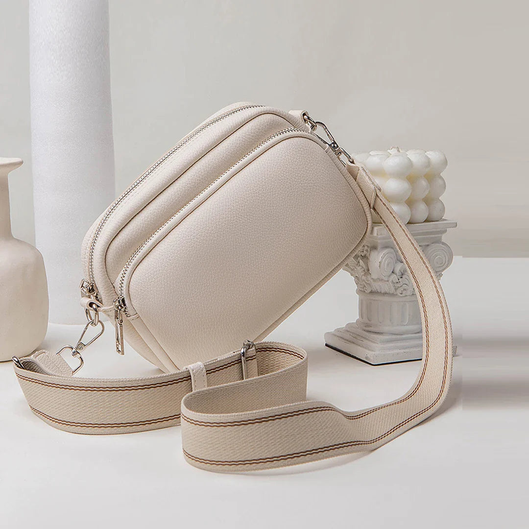 Sac banane rectangulaire femme chic en similicuir, parfait pour un look élégant et pratique au quotidien.