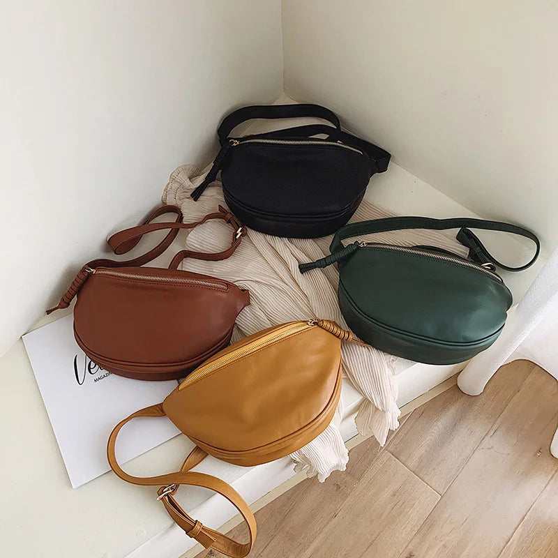 Sac banane élégant pour femme, taille XL, en similicuir, parfait pour une touche mode urbaine.