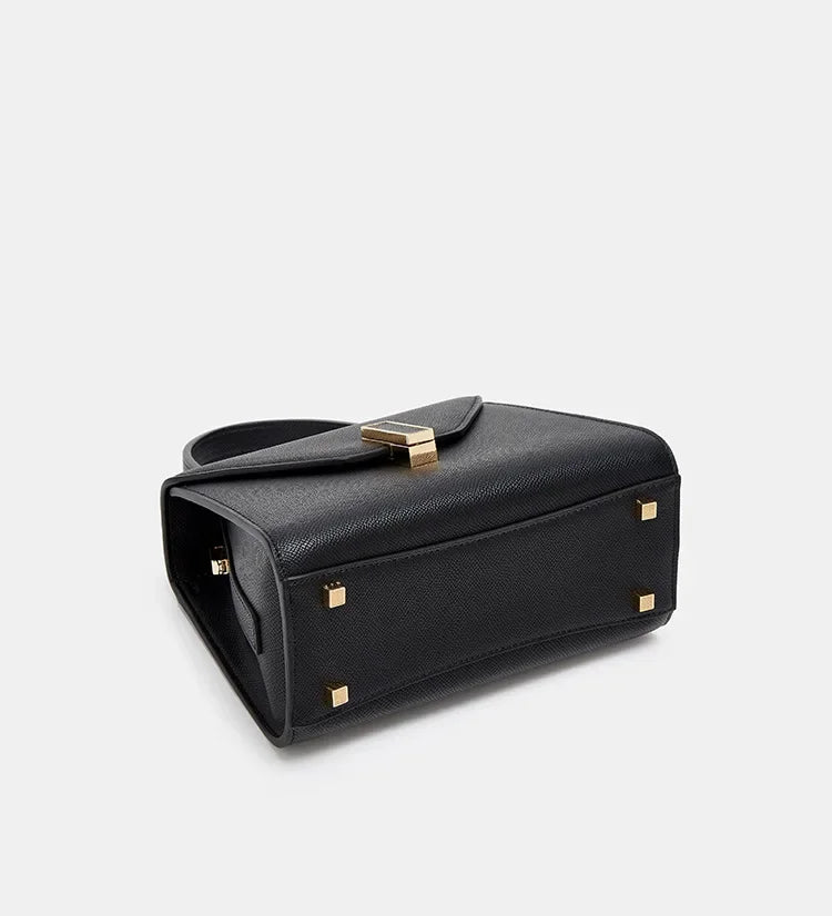 Sac à main femme Catalina, vue de face, mettant en valeur sa forme structurée et son allure élégante.