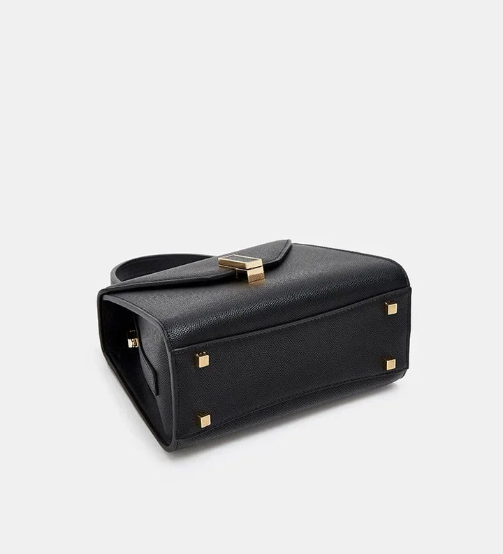 Sac à main femme Catalina, vue de face, mettant en valeur sa forme structurée et son allure élégante.