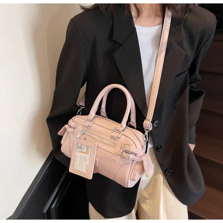 Sac à main bandoulière pratique pour femme, élégant en similicuir, idéal pour le quotidien.
