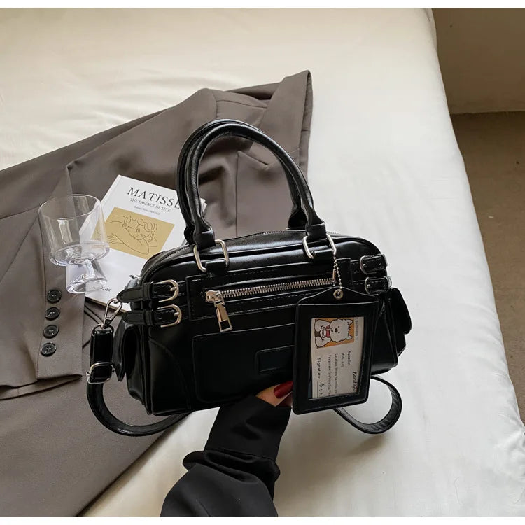 Sac bandoulière femme noir, similicuir chic, petit sac à main mode pratique pour le quotidien.