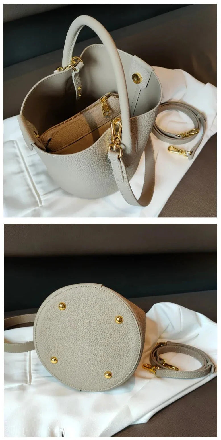 Gros plan sur le cuir grainé d'un sac bandoulière de luxe, texture riche et finition impeccable.