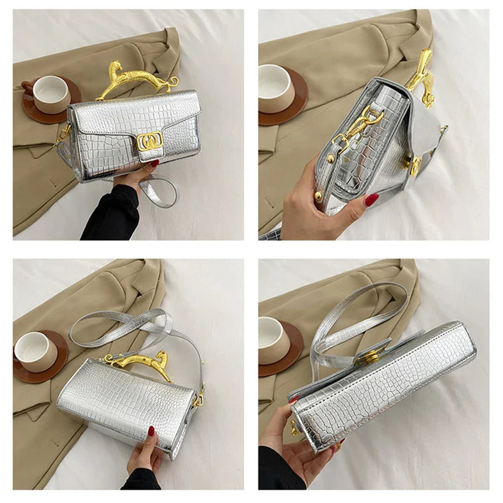 Sac femme argenté en similicuir style croco. Bandoulière ajustable, parfait pour toute occasion élégante.