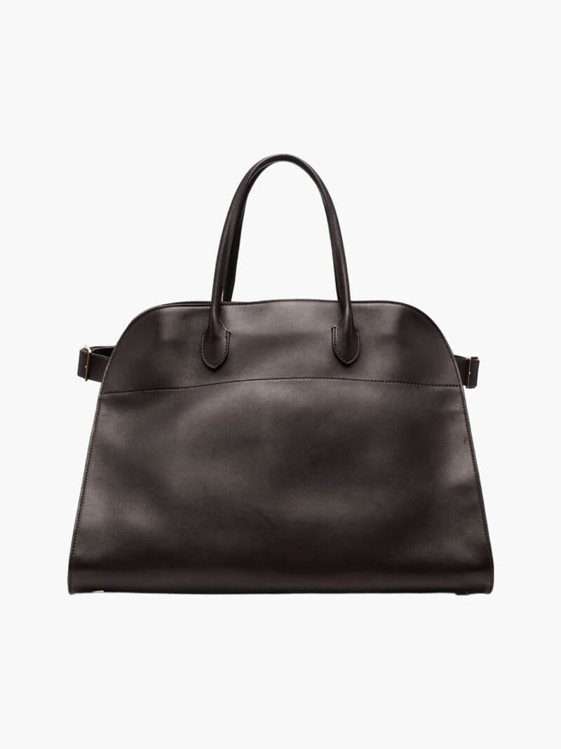 Sac femme noir en cuir élégant, un accessoire mode indispensable pour usage quotidien et occasions spéciales.