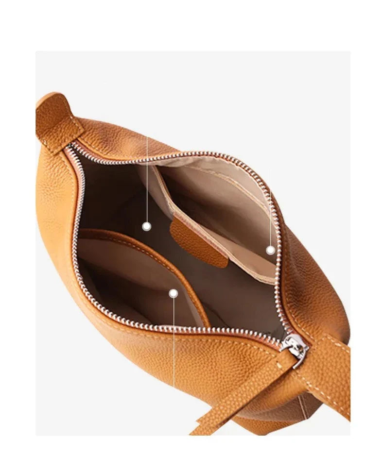 Petit sac bandoulière femme en cuir, élégant et compact, idéal pour vos essentiels de mode.