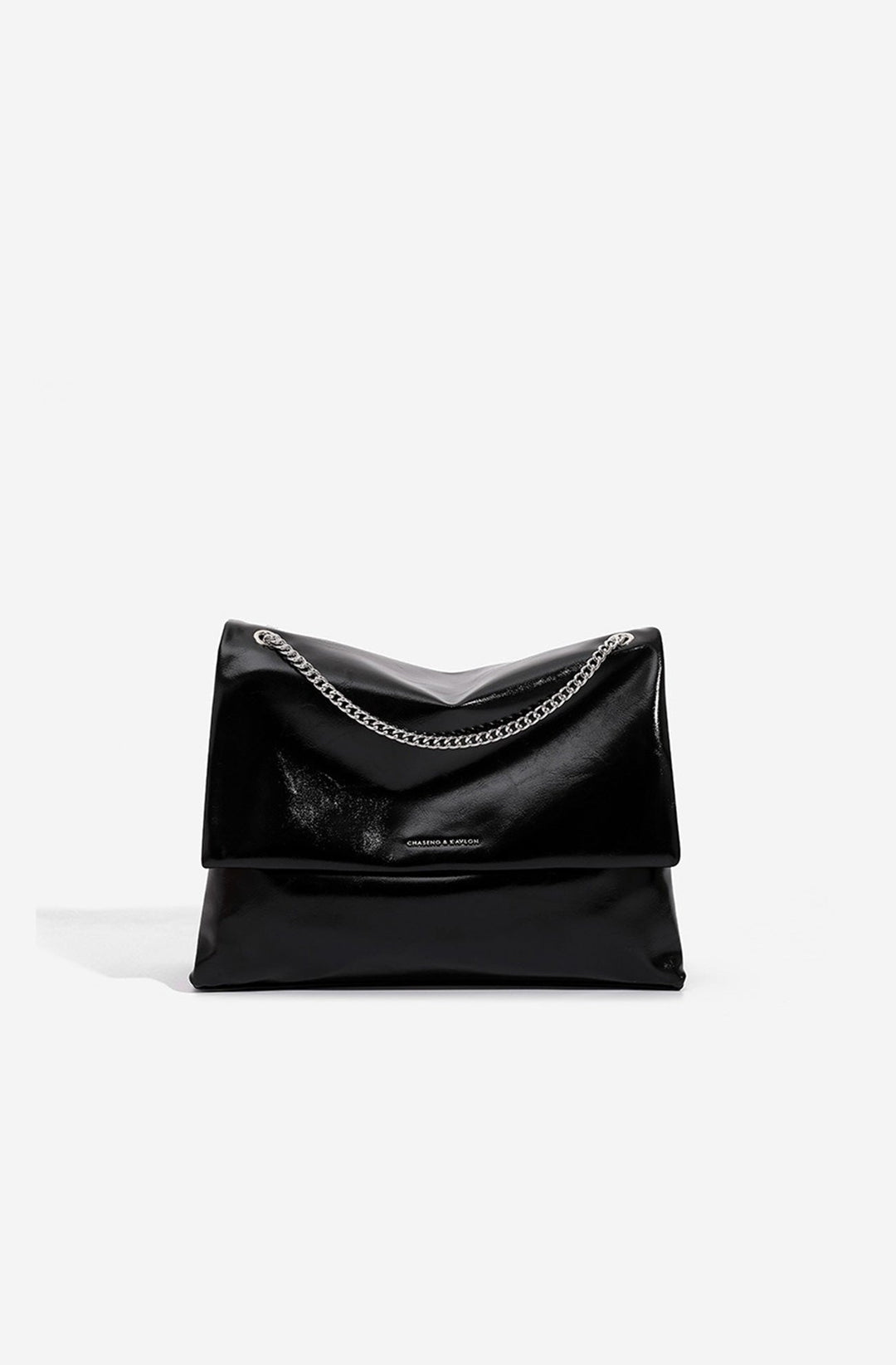 Sac bandoulière quotidien pour femme, avec rabat et élégante chaîne en métal.