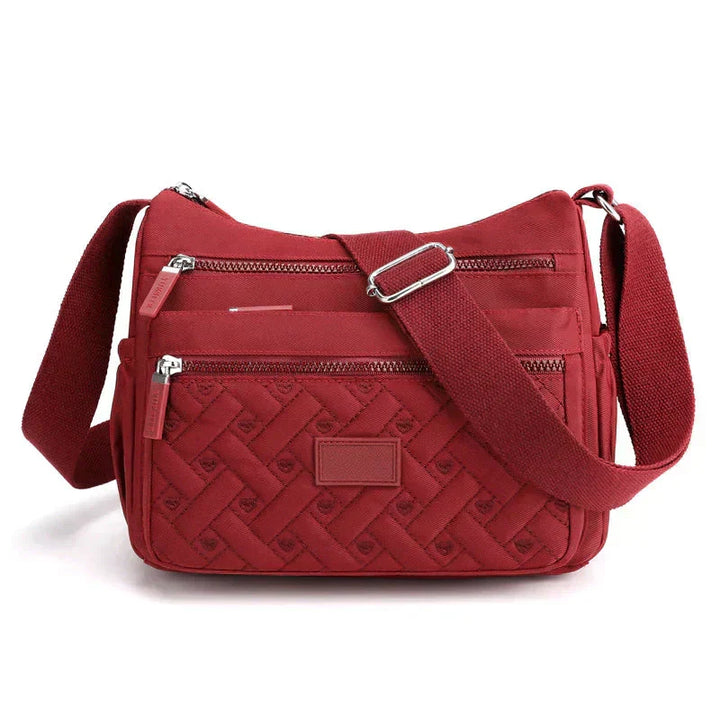 Sac à main femme chic au design élégant. Parfait accessoire de mode pour le quotidien.