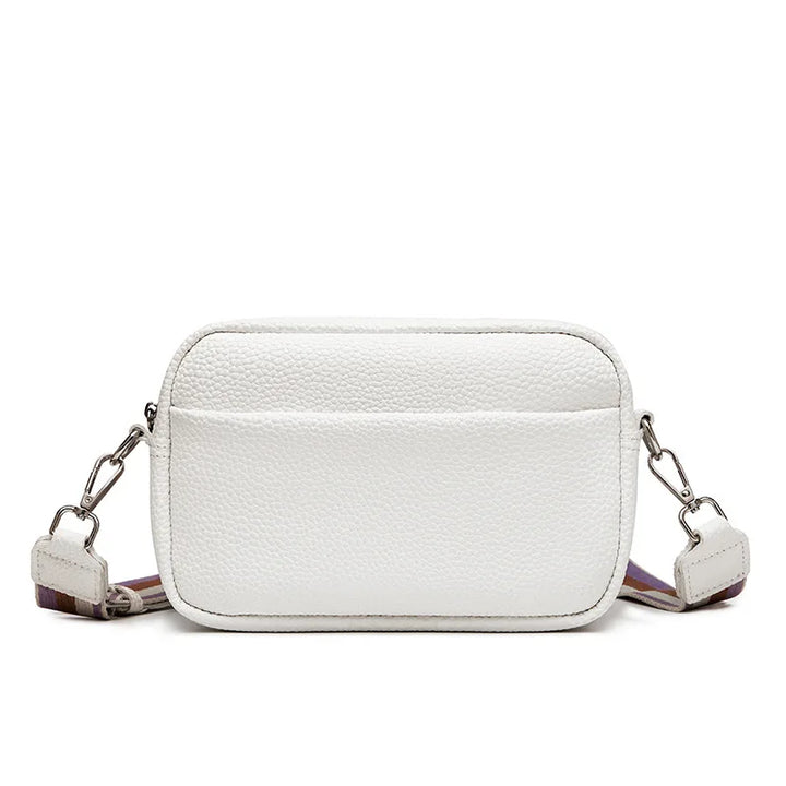 Sac à main femme élégant en cuir PU, vue de face, mettant en valeur son design minimaliste et chic.