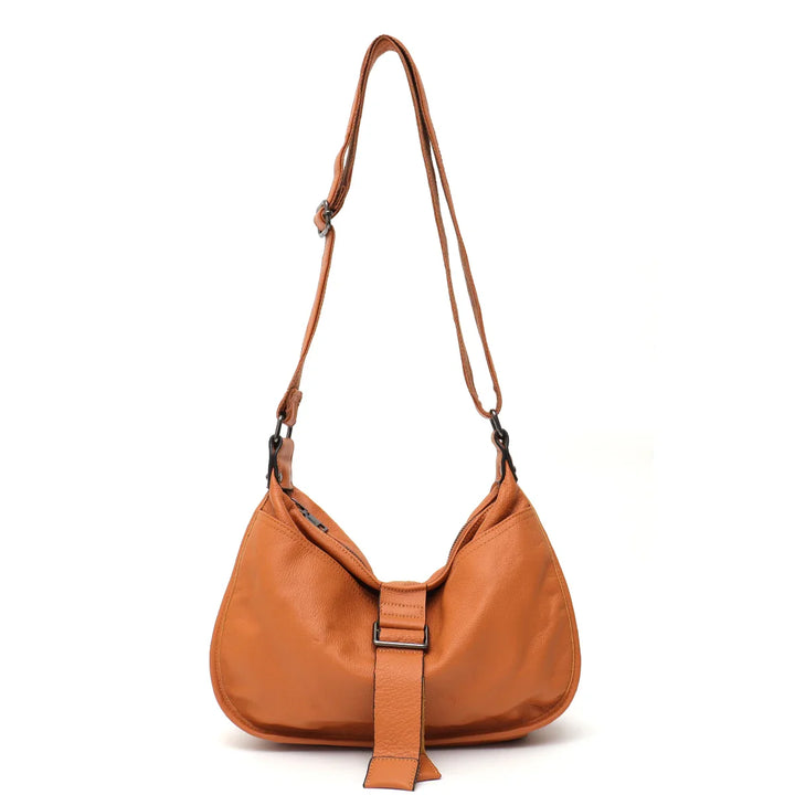 Sac bandoulière femme noir en similicuir, style minimaliste et élégant, grand format pour un usage quotidien.