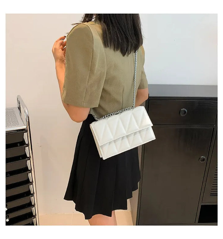 Sac bandoulière femme, similicuir, chaîne raffinée, parfait pour toute occasion