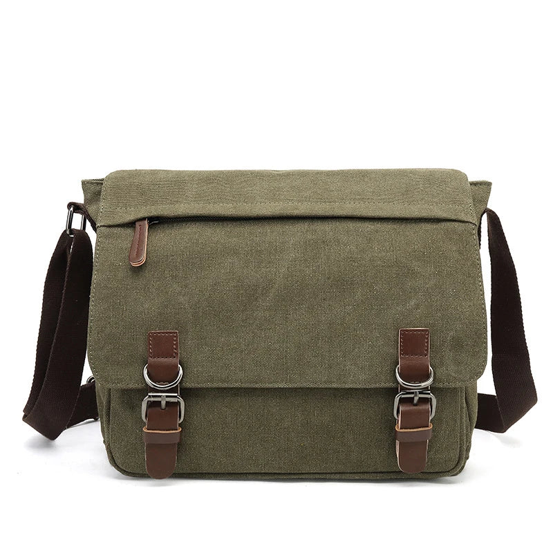 Sac de voyage homme robuste en toile avec compartiments multipoches pour une organisation facile et sûre.