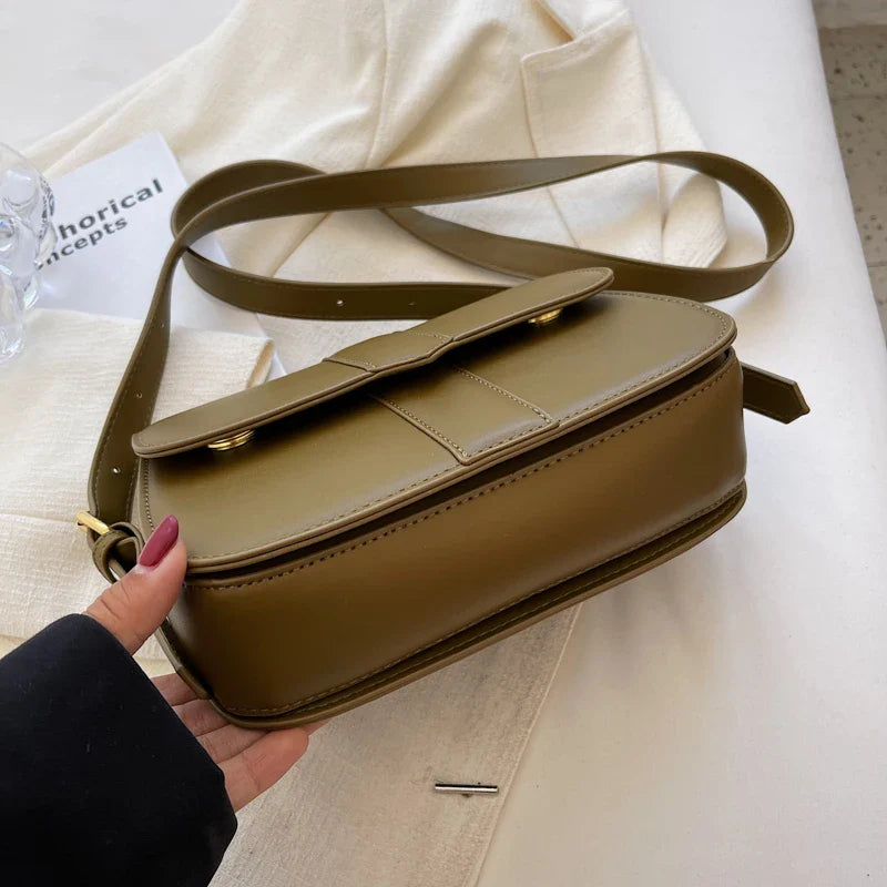 Sac femme kaki en similicuir avec bandoulière et portefeuille assorti, ensemble mode
