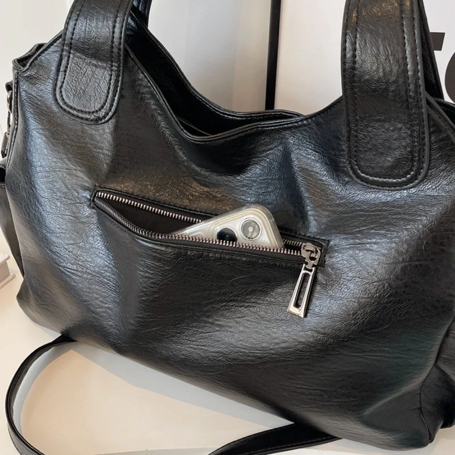 Sac femme chic en cuir végétal, idéal pour le quotidien, accessoire mode indispensable.