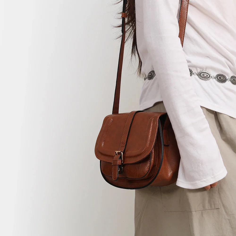 Sac marron pour femme, bandoulière ajustable pour un confort optimal, look chic