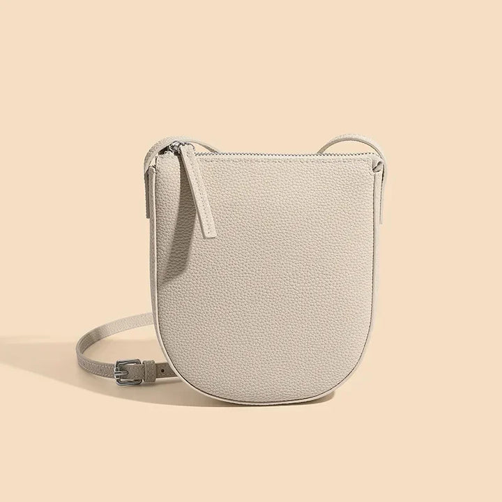 Sac bandoulière femme, pochette téléphone chic, cuir grainé marron, élégant et pratique.