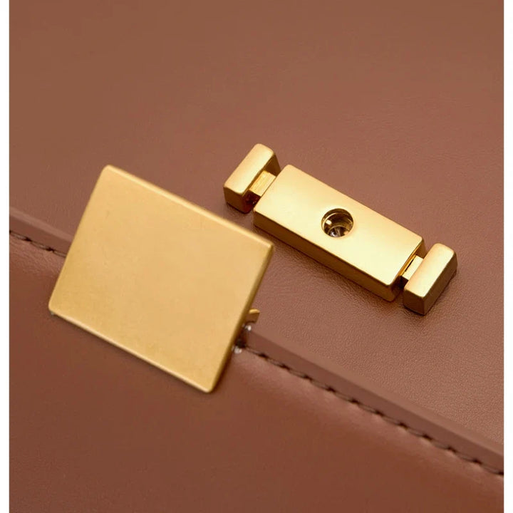 Sac bandoulière vegan. Design spacieux, élégant et luxe, en cuir vegan pour la femme moderne.