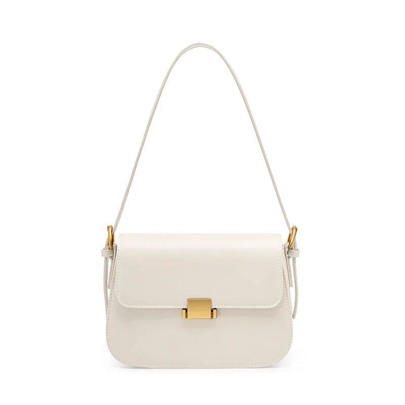 Sac bandoulière femme en cuir vegan. Doux, confortable et élégant, un accessoire de luxe au quotidien.