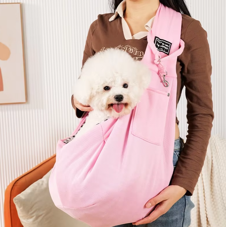 Sac bandoulière pour chien et chat. Transport confortable et sécurisé. Idéal pour promenades et voyages.