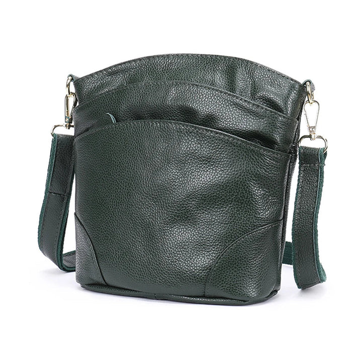 Sac besace femme polyvalent, peut être porté en bandoulière. Similicuir élégant, pratique pour la femme moderne.