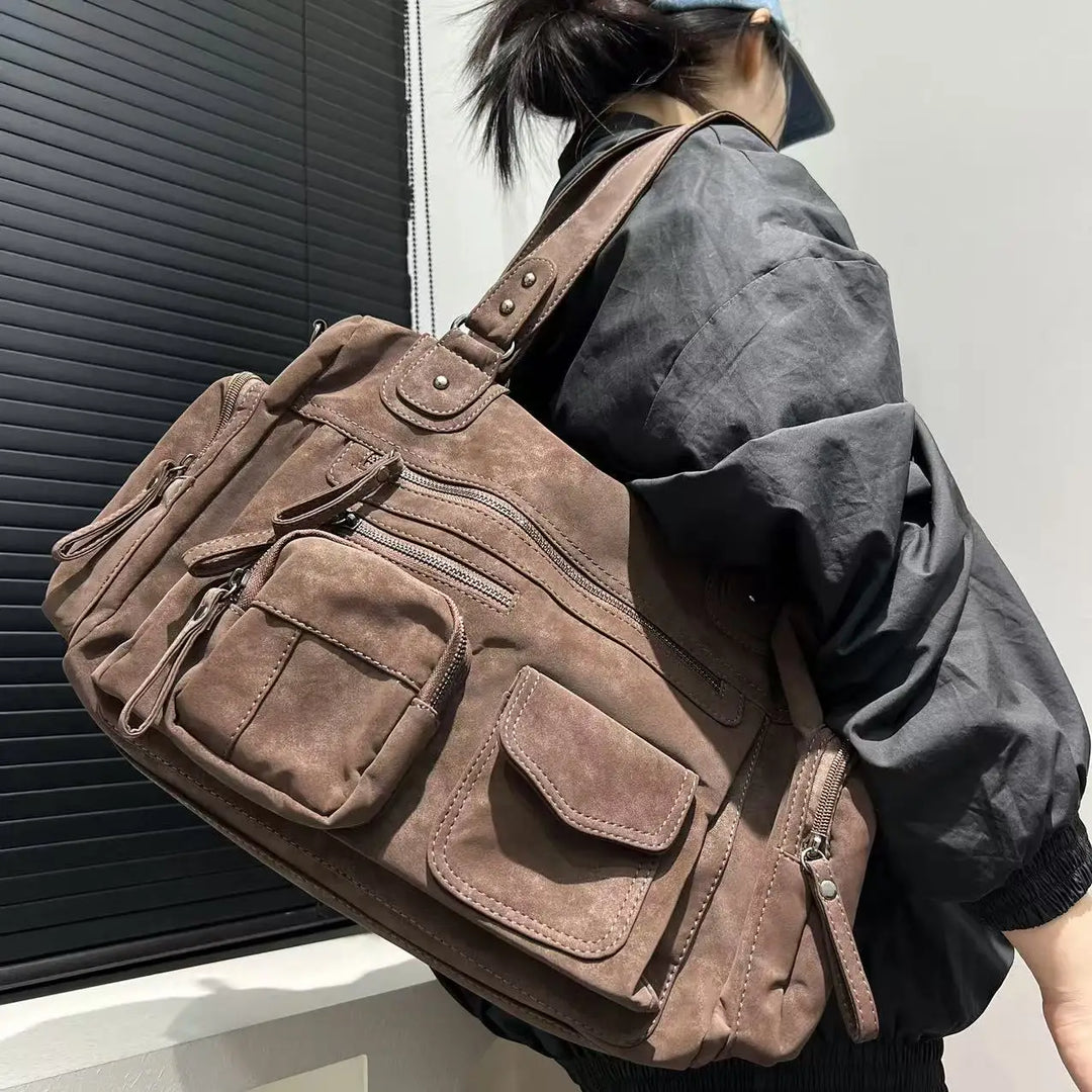 Sac à main femme élégant, cabas marron effet daim, grande capacité. Idéal pour le travail ou les sorties.