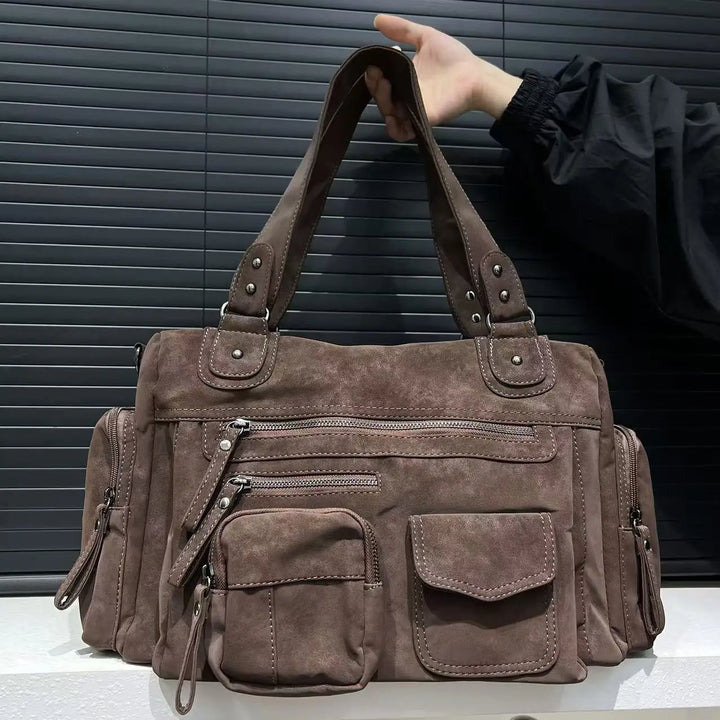 Sac cabas chic femme marron effet daim. Design moderne, grande capacité. Sac à main en cuir PU élégant et pratique.