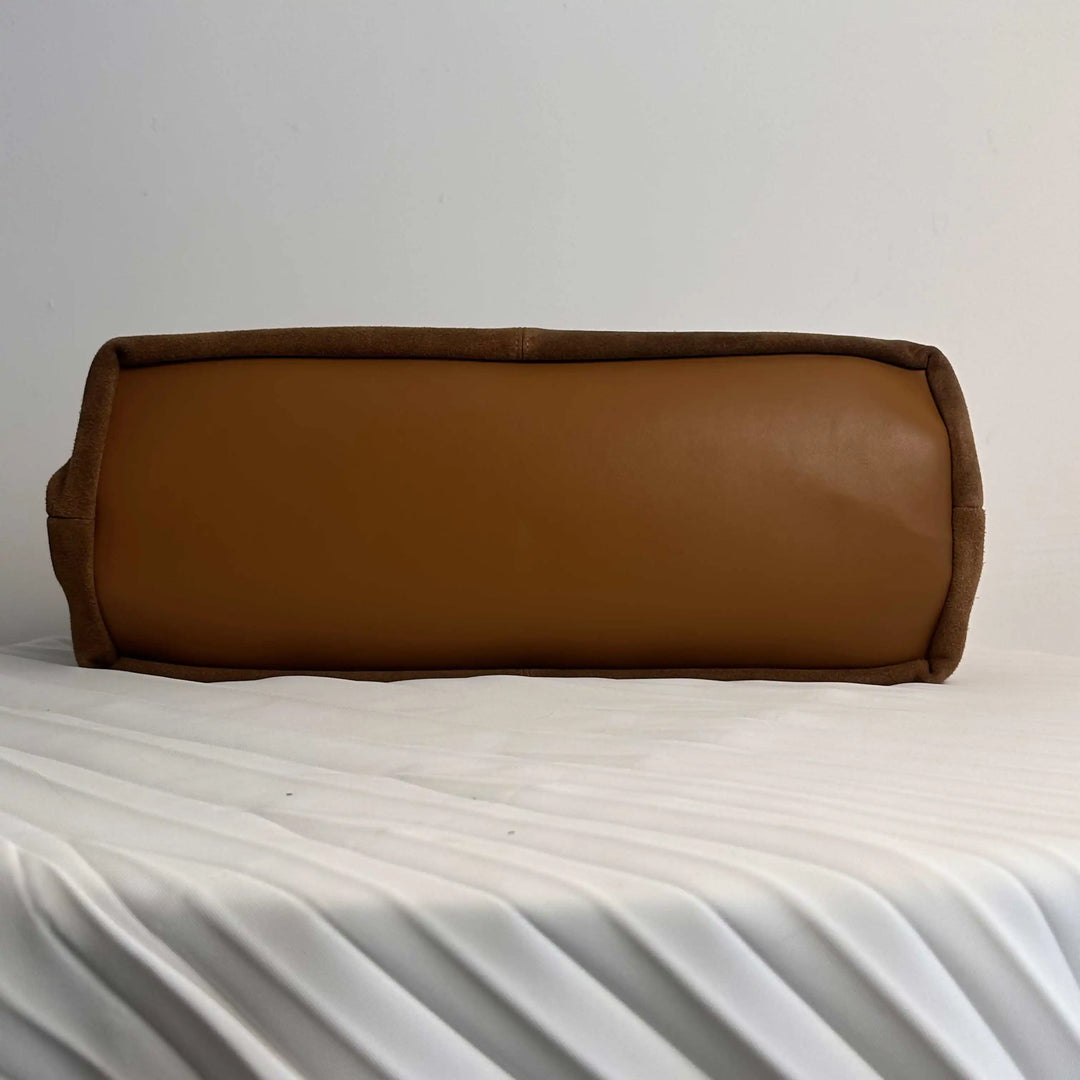 Sac à main cabas en daim femme, accessoire mode chic, parfait pour toute occasion.