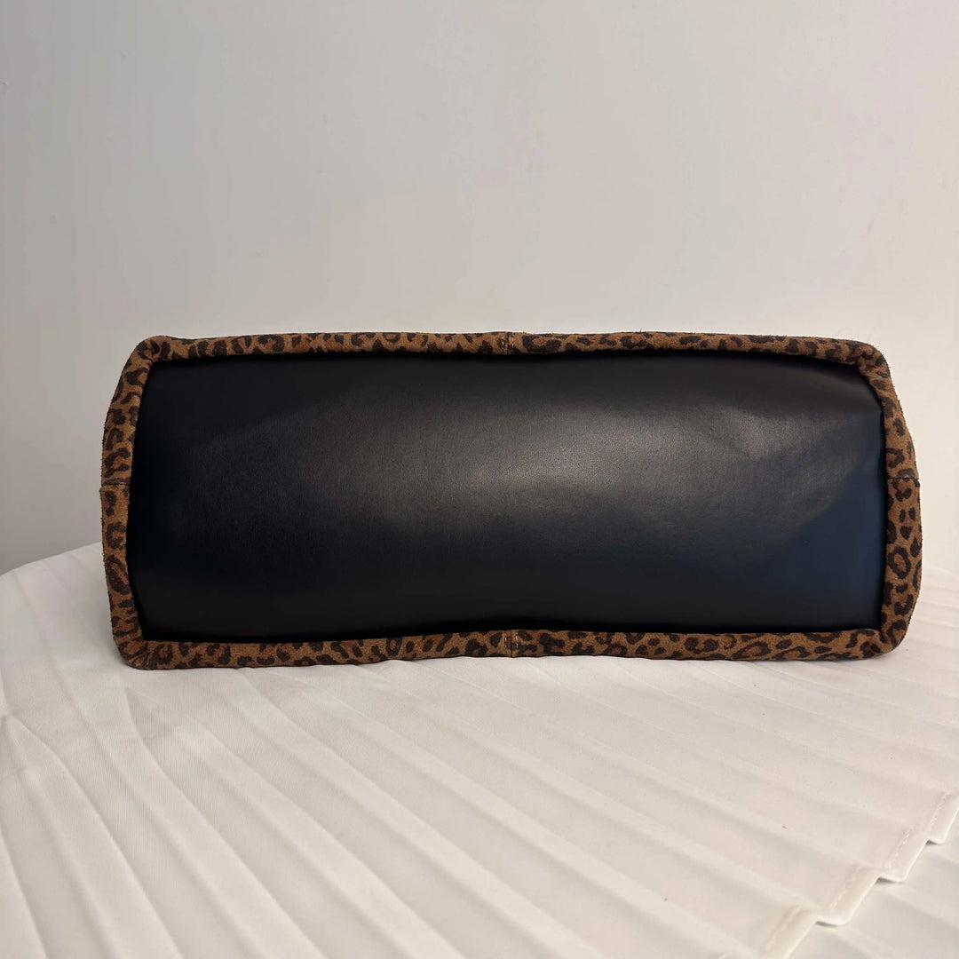 Sac à main cabas en daim, grande capacité, accessoire indispensable pour femme active.