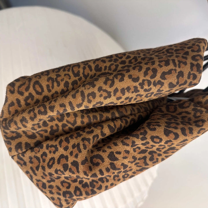 Sac femme en daim, type cabas, élégant et polyvalent, pour un look toujours tendance.
