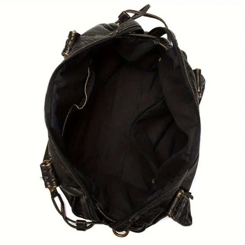 Sac mode cabas grand format en similicuir pour femme. Spacieux et chic, un indispensable de votre dressing.