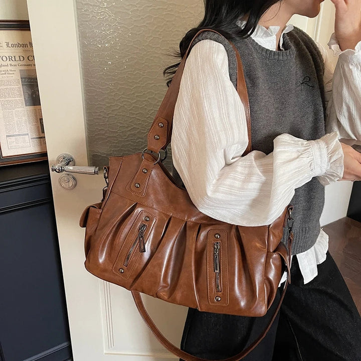 Sac cabas femme organisé, idéal pour le quotidien et les études, en similicuir résistant, couleur noire.
