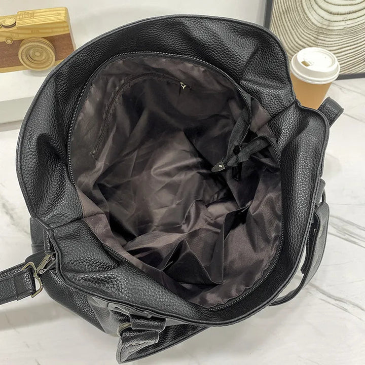 Sac cabas femme en similicuir, design épuré et élégant, parfait pour le campus, les cours et la ville.
