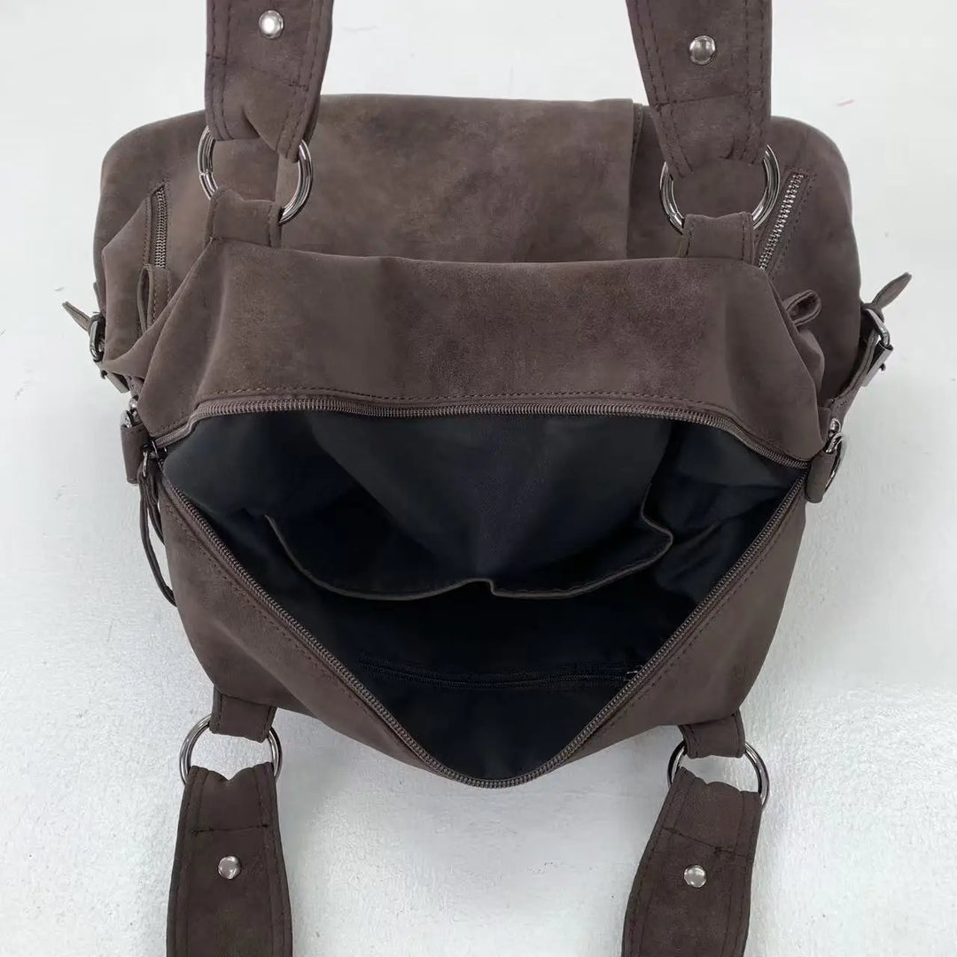 Sac femme cabas chic en suédine marron, élégant pour la ville, avec option épaule/bandoulière.
