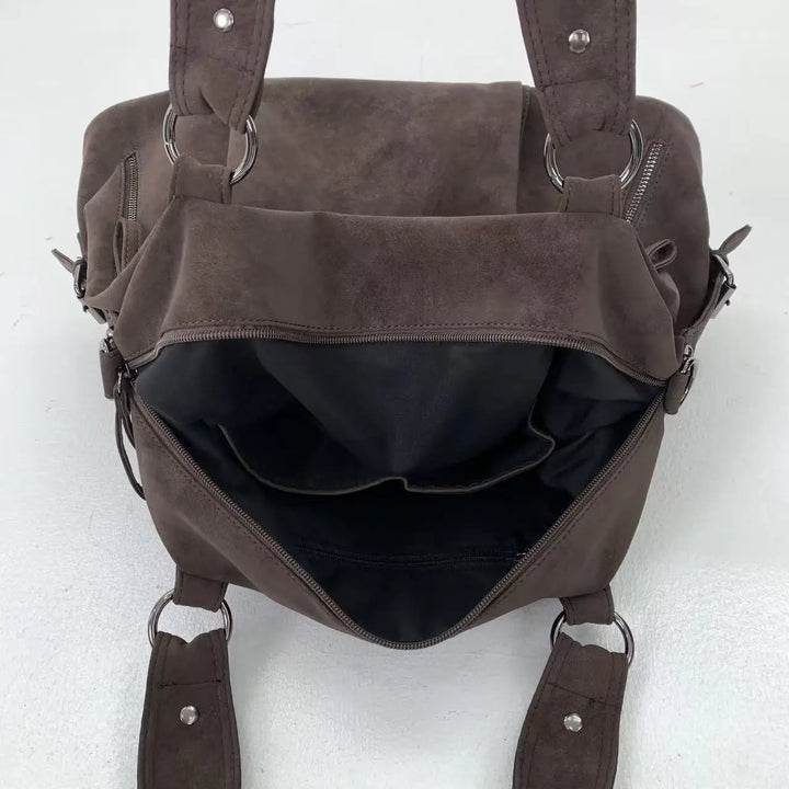 Sac femme cabas chic en suédine marron, élégant pour la ville, avec option épaule/bandoulière.