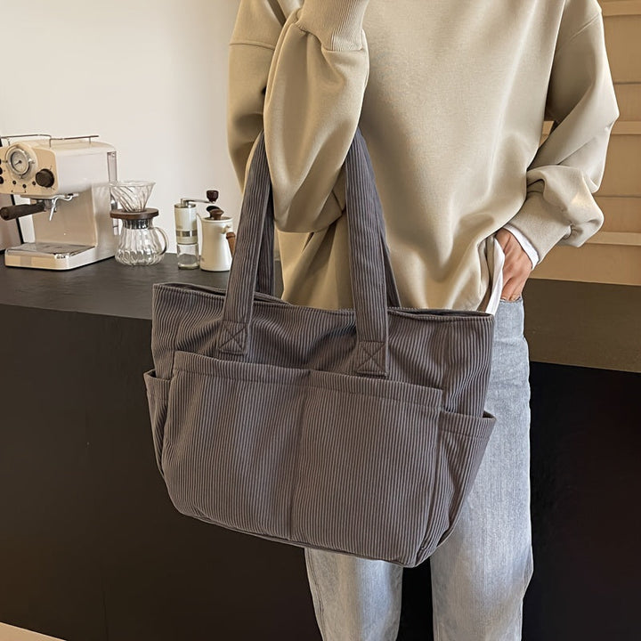 Sac cabas spacieux et léger en velours côtelé, idéal pour la ville et le quotidien féminin.