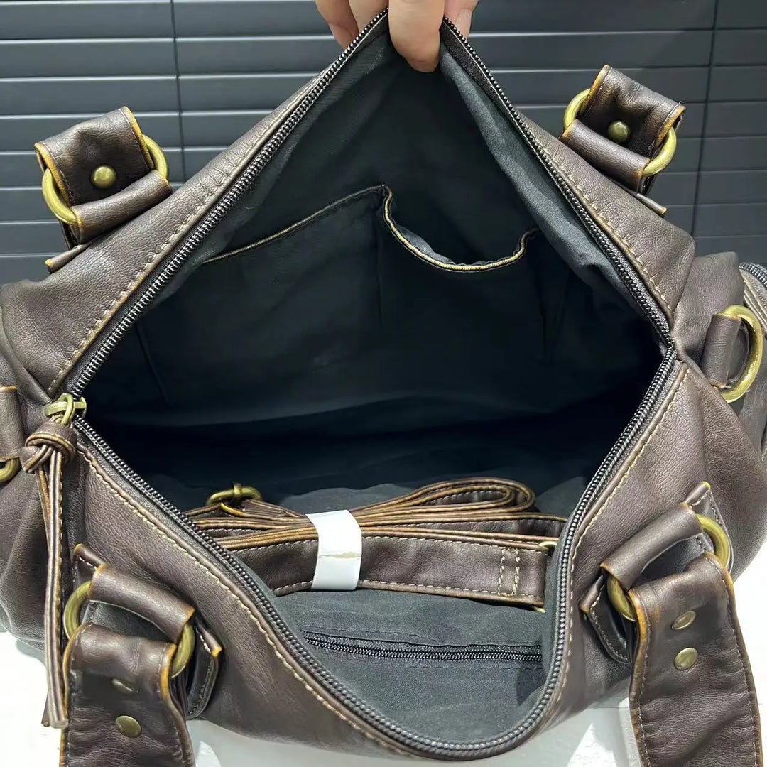 Sac cabas marron chic et pratique pour femme, polyvalent pour le travail ou les sorties quotidiennes.