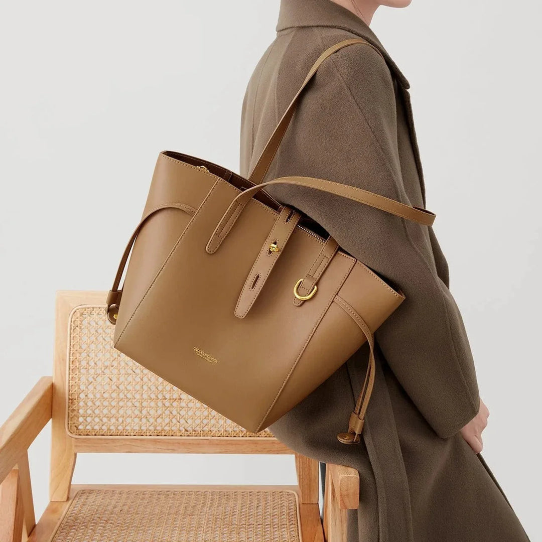 Sac cabas noir élégant en cuir végan, spacieux pour femme, multi-usage et très pratique