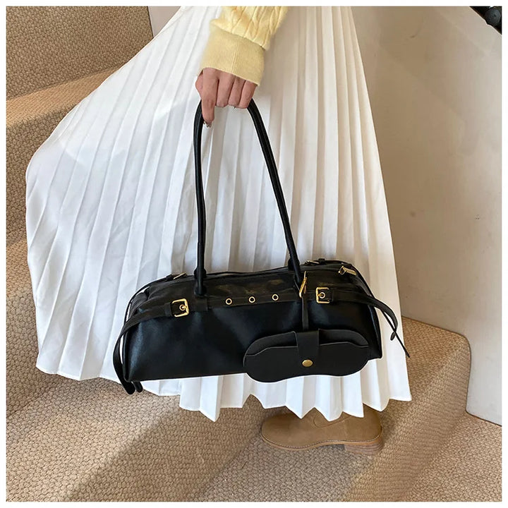 Sac cabas épaule Dhalia rouge pour femme, en similicuir, avec compartiments pratiques, accessoire mode chic.