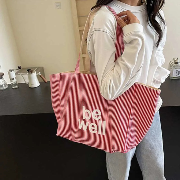 Sac cabas réversible femme, maxi tote bag polyvalent et élégant pour toutes occasions.