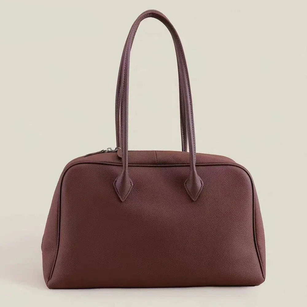 Sac cabas Sanza élégant en cuir grainé pour femme, grand format, idéal mode et quotidien.