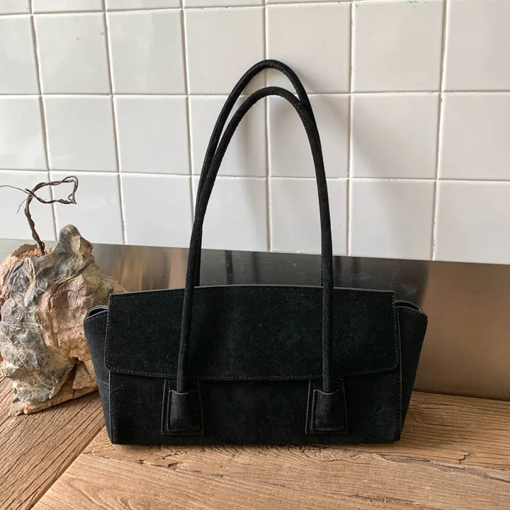 Sac cabas Zély marron en daim, chic et pratique, pour femme, idéal pour un style quotidien moderne.