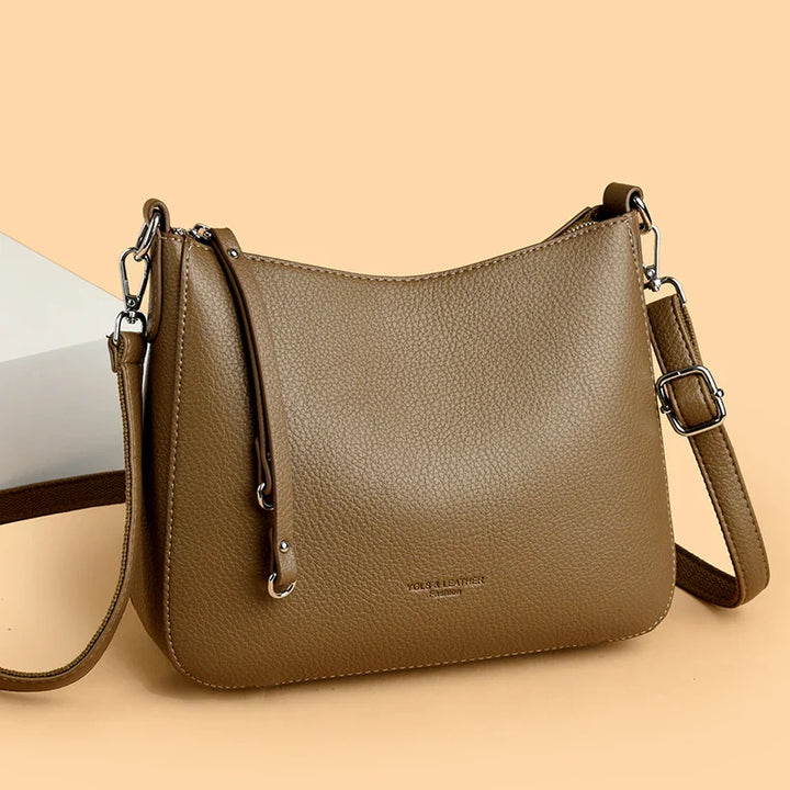 Sac à main Carson en similicuir pour femme, un accessoire polyvalent et élégant pour toute occasion.