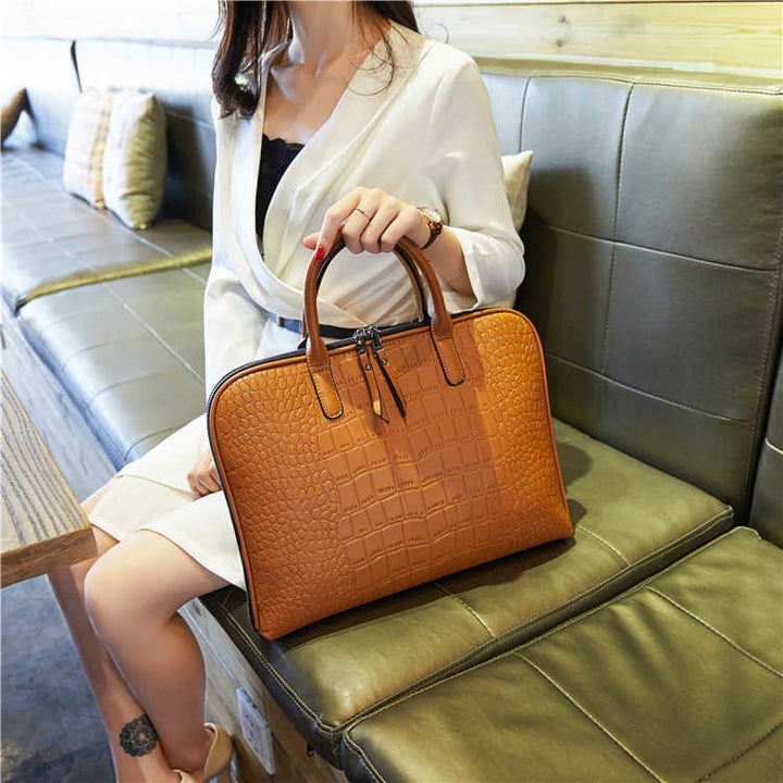 Sac professionnel femme en cuir PU noir, spacieux et élégant pour ordinateur portable