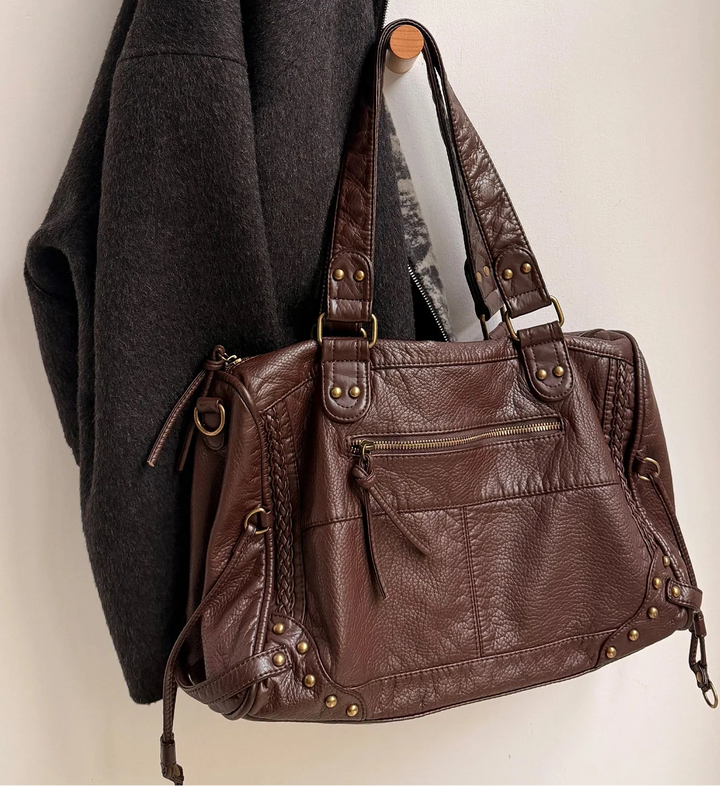Sac d'épaule femme en cuir synthétique marron, style cabas, idéal pour le travail ou les cours, vue frontale