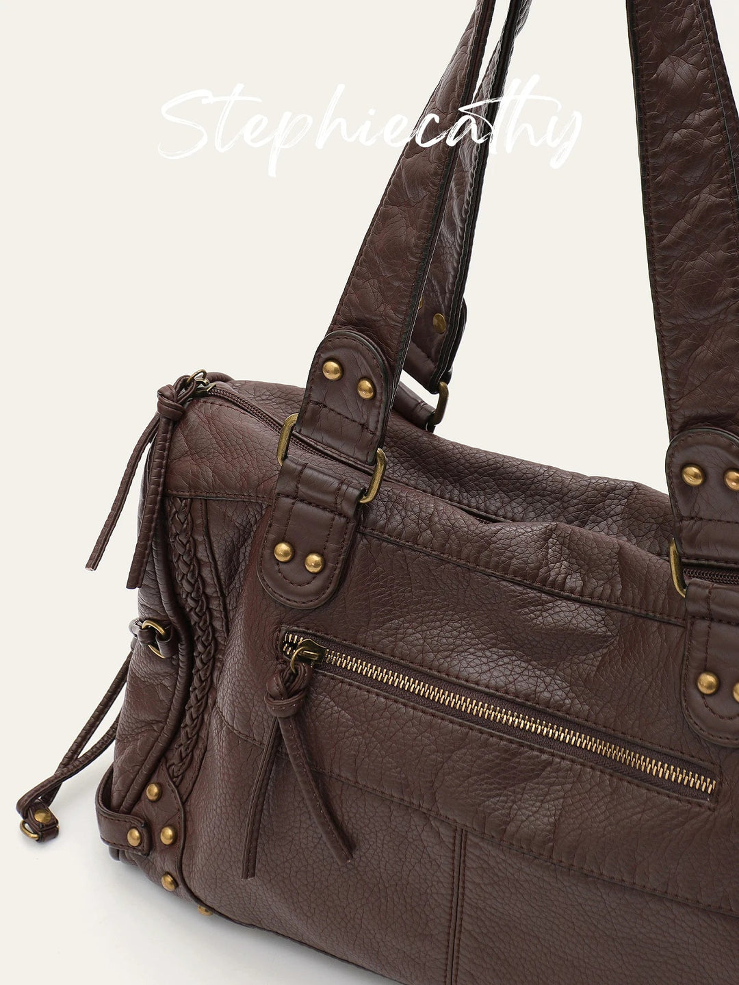 Accessoire femme : sac d'épaule vintage noir en simili cuir, parfait pour un look rétro et pratique