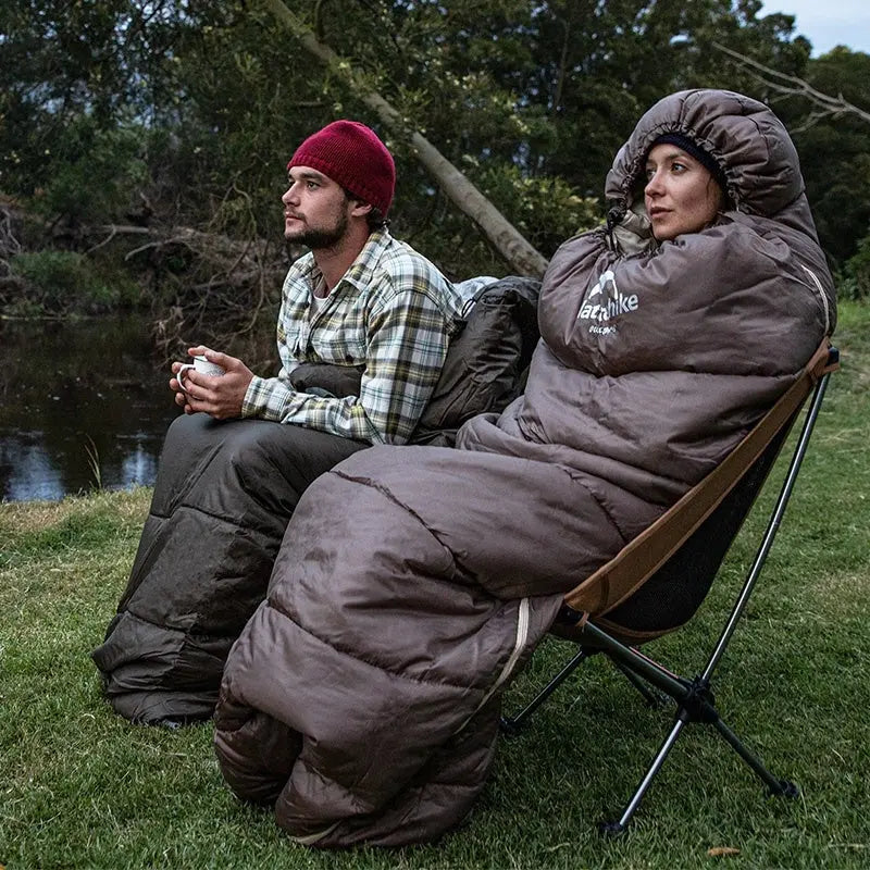 "Sac de couchage outdoor ultraléger gris, design ergonomique, isolation thermique optimale pour camping et trek."