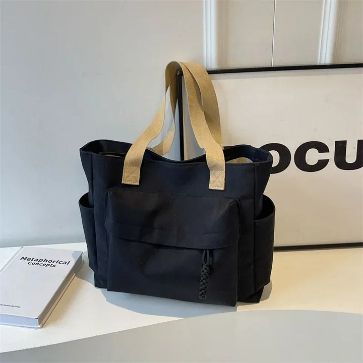 Sac de cours femme tendance et élégant. Grand modèle parfait pour le lycée ou l'université. Plusieurs couleurs dispo.