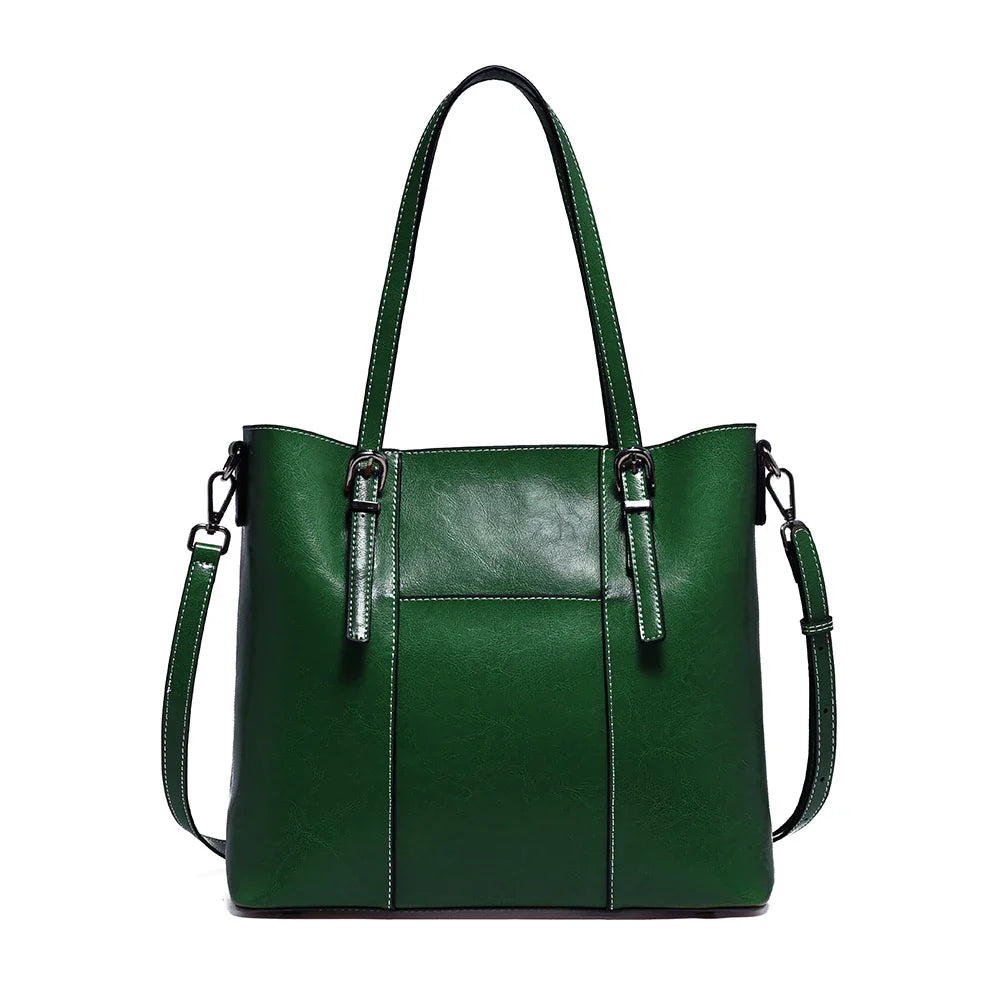 Sac de cours femme grand format en cuir avec bandoulière amovible pour un confort de port accru.