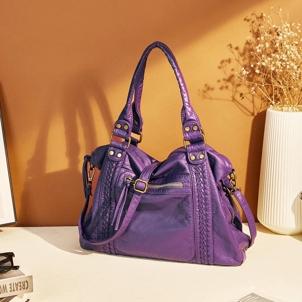 Sac de cours style rétro chic, grand et pratique pour étudiantes.