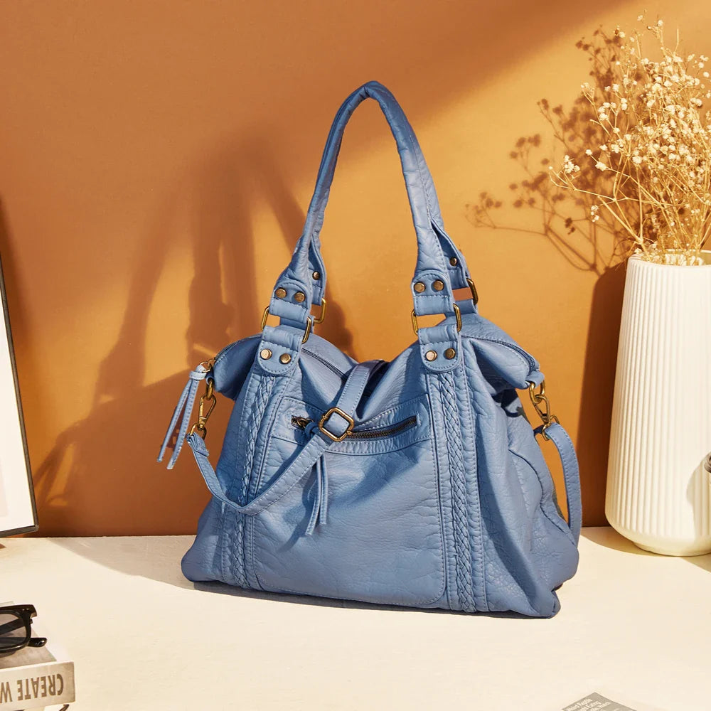 Sac fourre-tout rétro spacieux, parfait comme sac de cours ou de voyage.